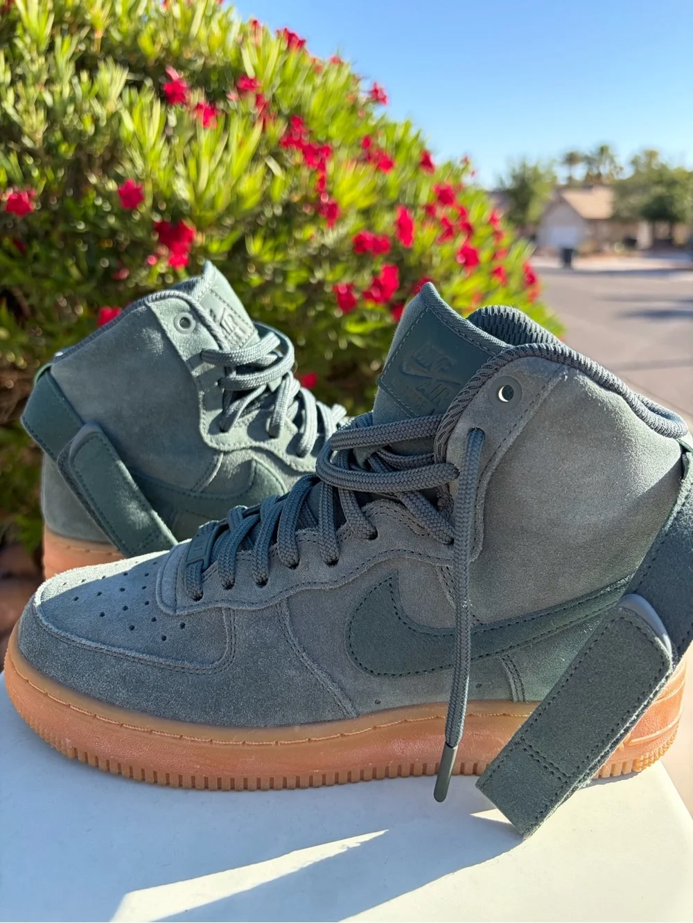 Nike Women's Suede Sneakers in Teal with Gum Sole - Picture 2 of 3